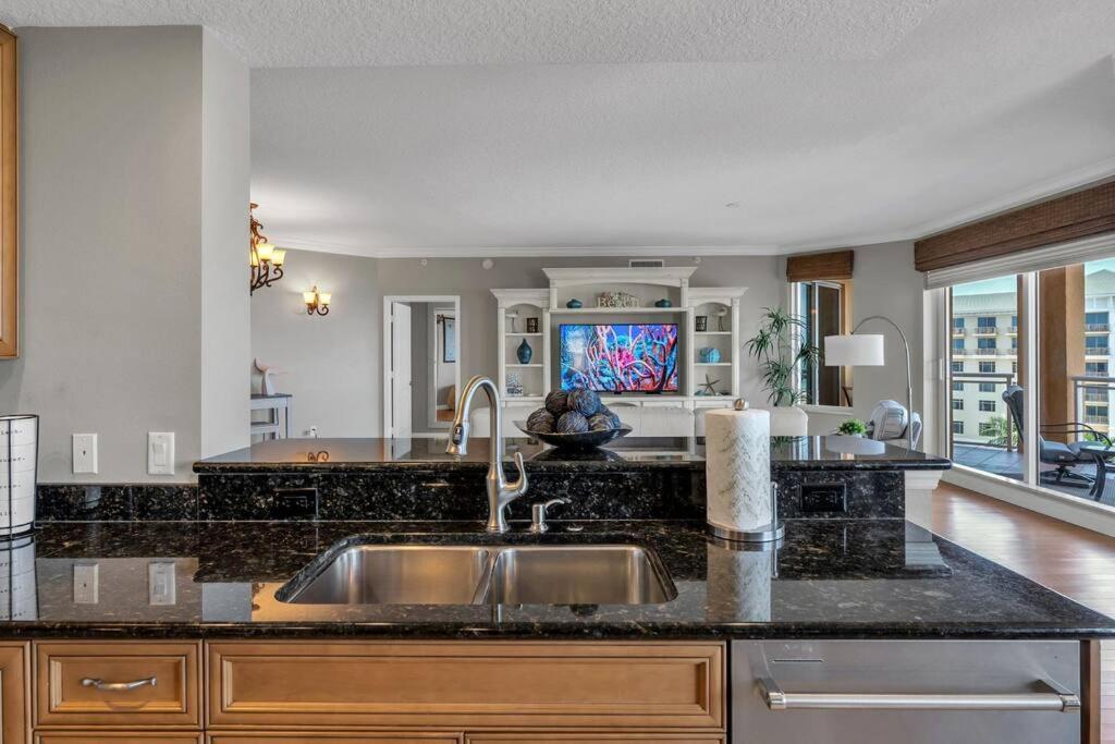 Coastal Elegance: Your Clearwater Beach Escape Exterior foto