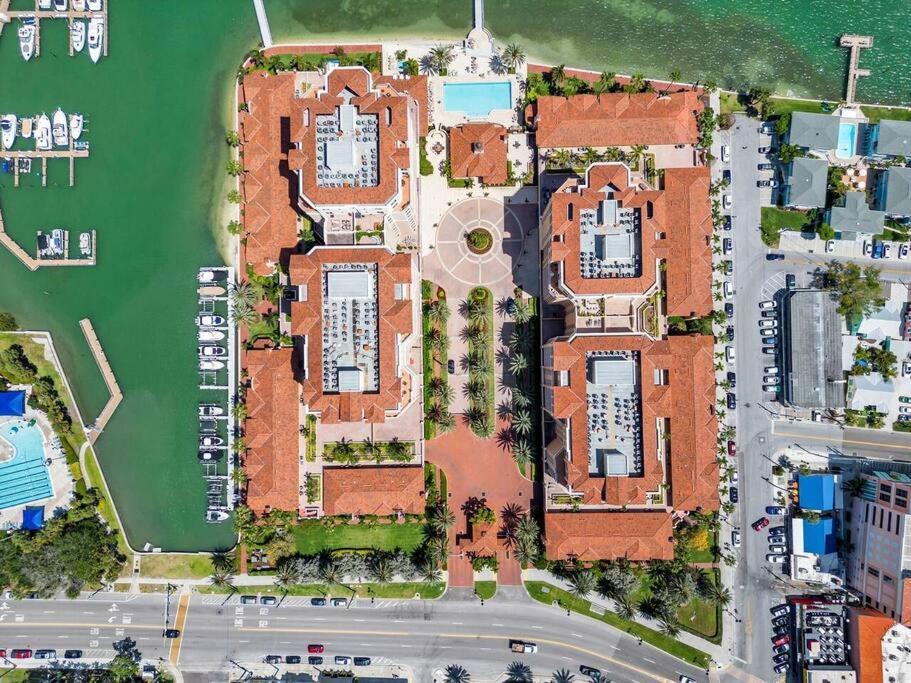 Coastal Elegance: Your Clearwater Beach Escape Exterior foto